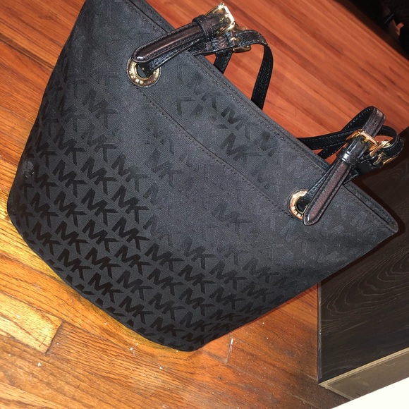 Michael Kors Handbag - Picture 2 of 3